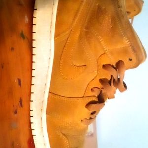 Jordan 1 mid
